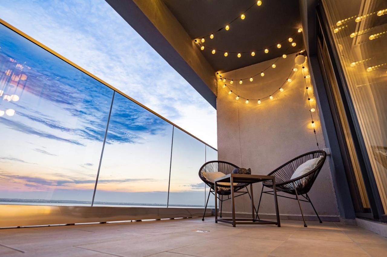 Golden Mirage Sunset Apartment Mamaia Eksteriør bilde